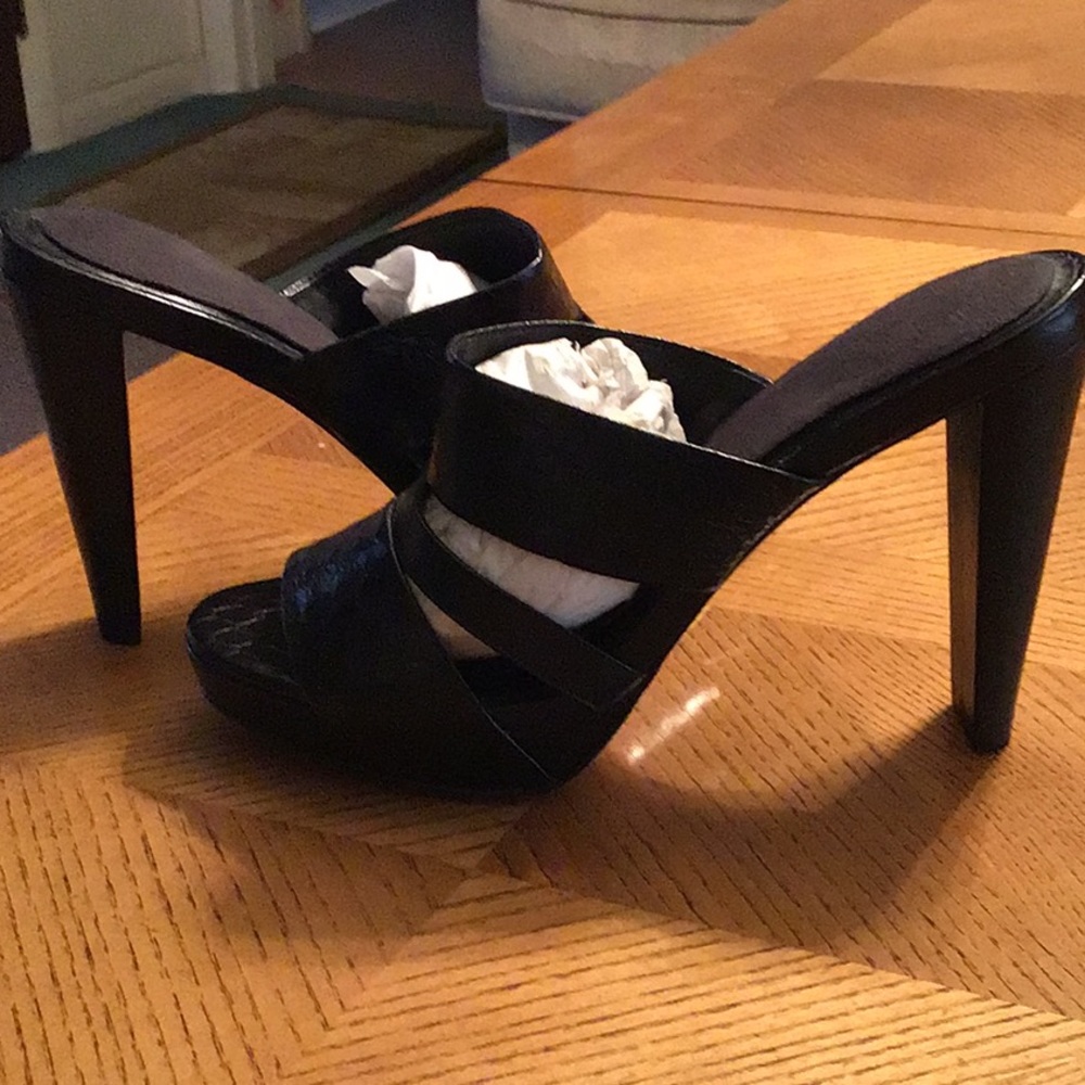 Carolina Herrera Sandals *NEW*